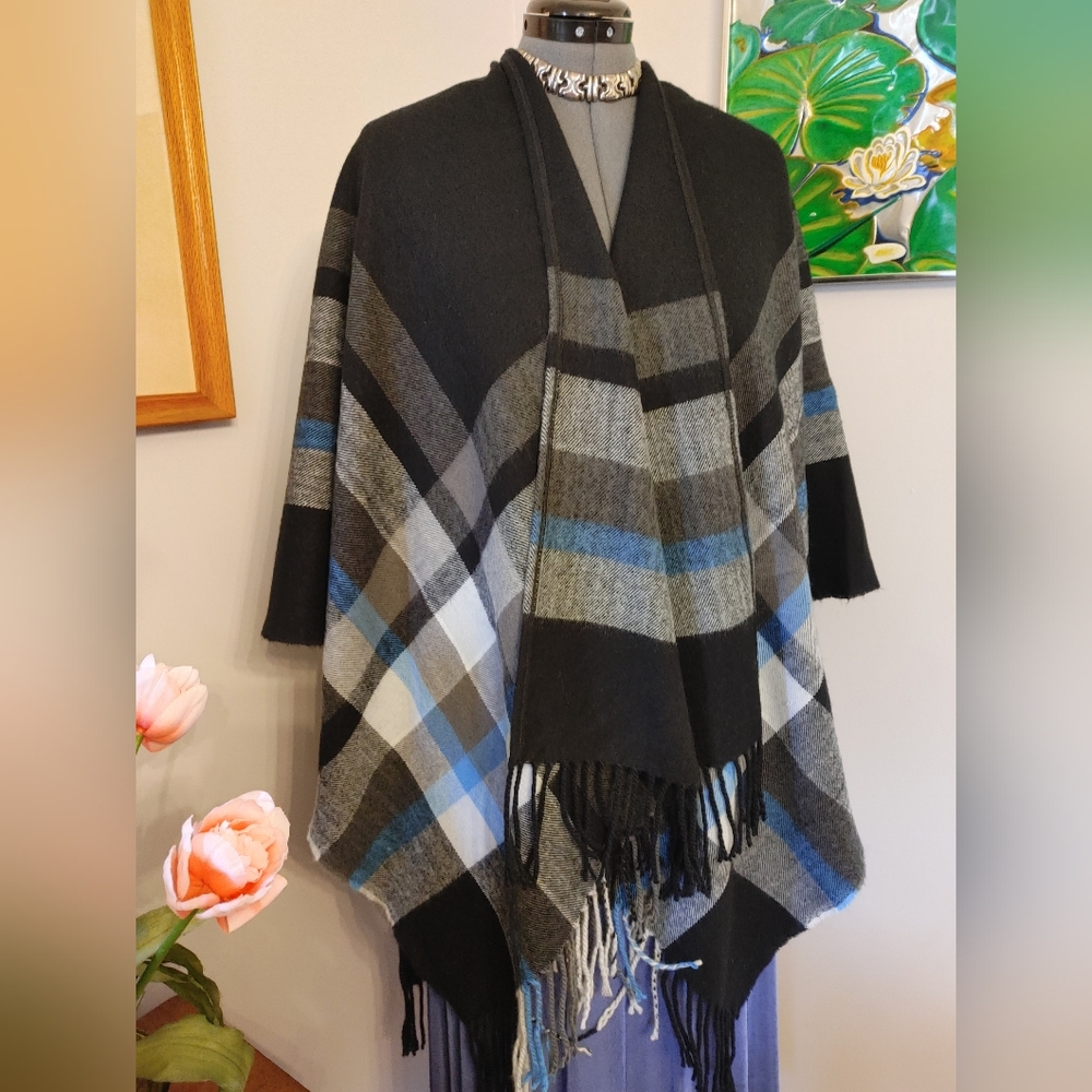 Western Styling Plaid Fringe Ruana Wrap Cowgirl (207) XL one size fits most